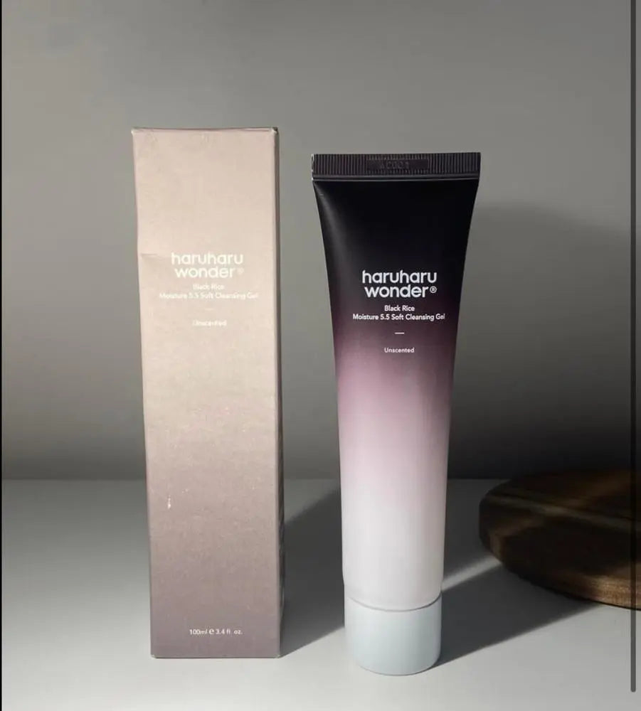 Black Rice Moisture 5.5 Soft Cleansing Gel Haruharu Wonder